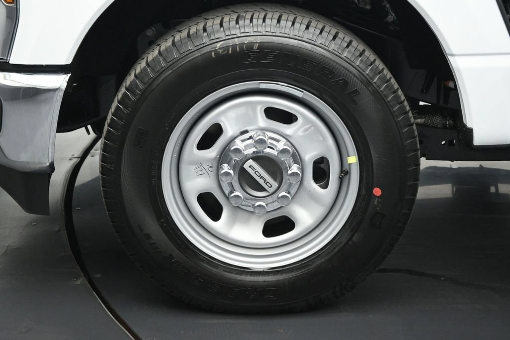 New 2026 Ford F350 XL w/ XL Chrome Package RWD image 20