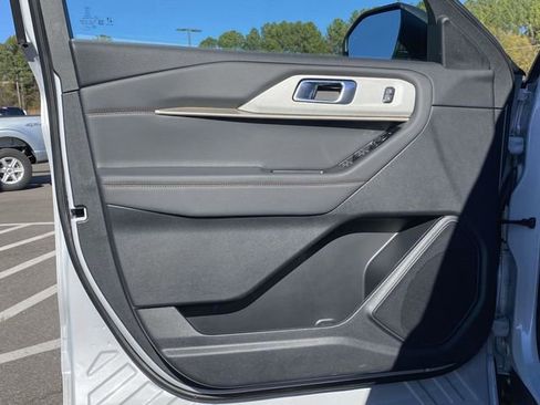 New 2026 Ford Explorer Active image 14