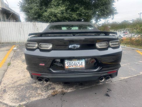 Used 2019 Chevrolet Camaro SS RWD image 4