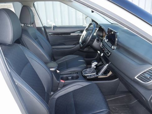 Used 2023 Kia Seltos SX w/ SX Sunroof Package image 26