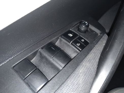 Used 2023 Toyota Corolla LE FWD image 27