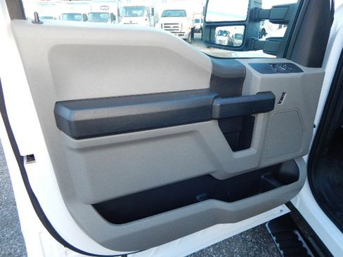 Used 2021 Ford F450 XL w/ Power Equipment Group image 19