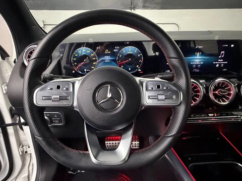 Used 2023 Mercedes-Benz GLA 35 AMG 4MATIC image 30