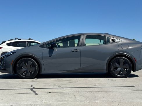 Used 2023 Toyota Prius Prime FWD image 2