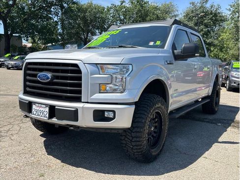 Used 2017 Ford F150 XLT w/ Equipment Group 302A Luxury AWD/4WD image 3