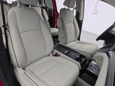 Used 2025 Honda Odyssey Touring image 10