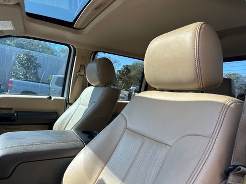 Used 2015 Ford F250 Lariat w/ Lariat Ultimate Package image 9