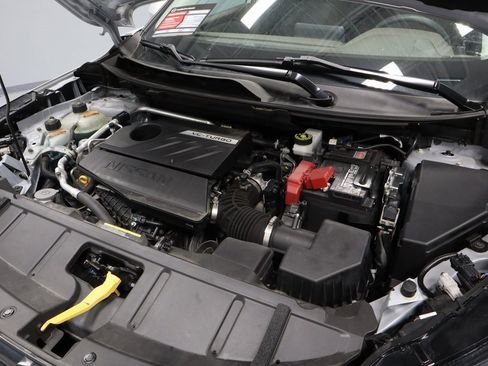 Certified 2023 Nissan Rogue SV image 15