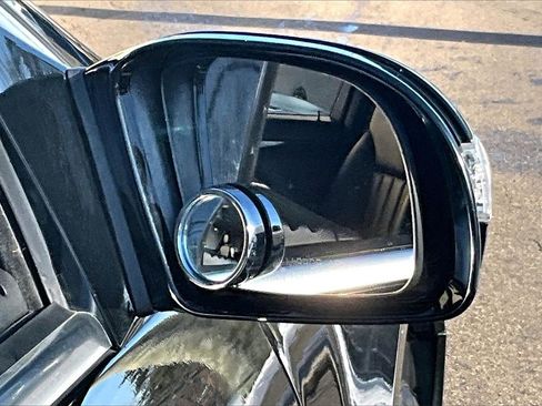 Used 2010 Mercedes-Benz R 350 4MATIC image 23