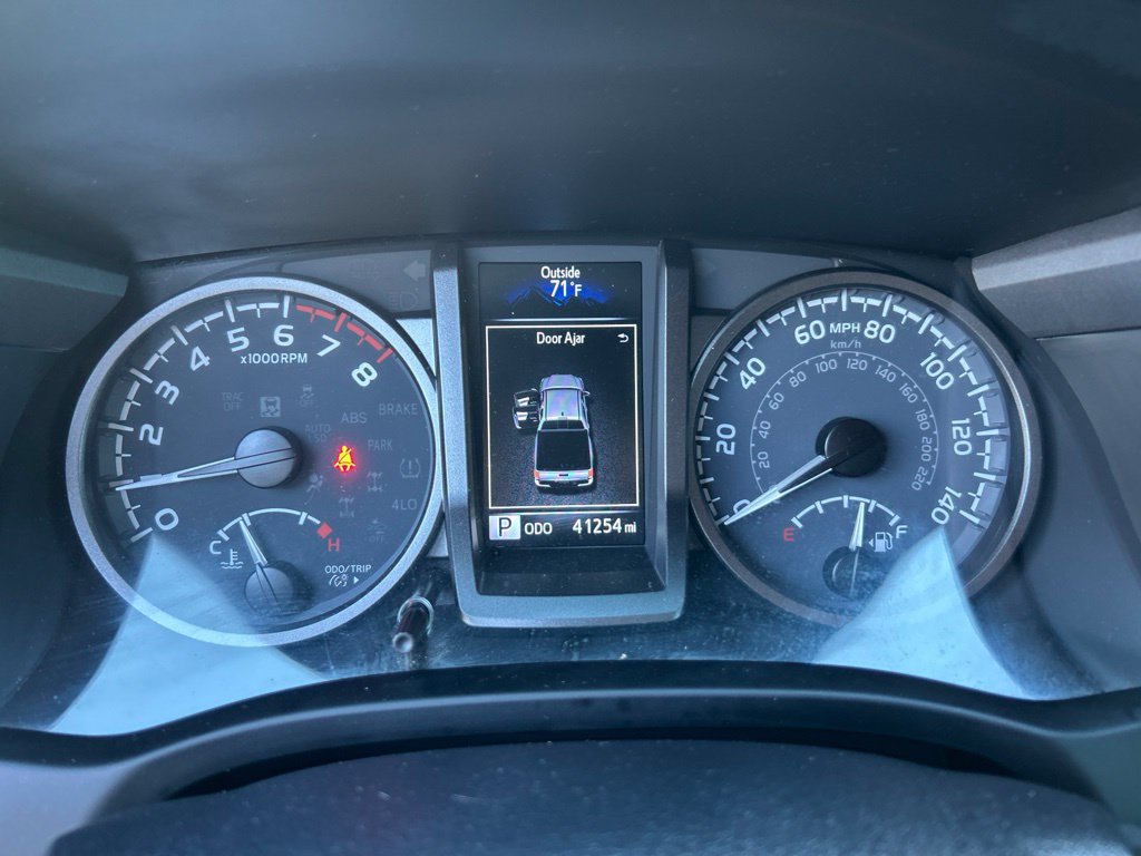 Certified 2023 Toyota Tacoma TRD Off-Road AWD/4WD image 15