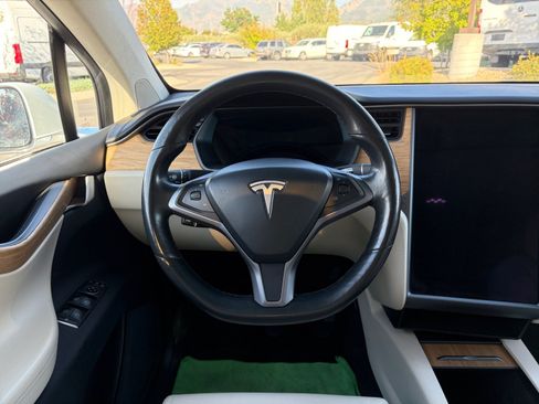 Used 2019 Tesla Model X Long Range AWD/4WD image 9