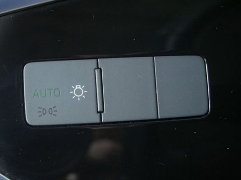 Used 2022 Audi Q3 2.0T Premium w/ Convenience Package image 19