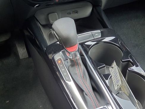 New 2025 Chevrolet Trax RS w/ Sunroof Package image 23