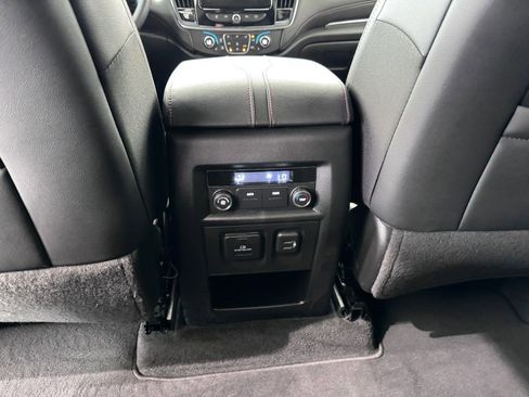 Certified 2023 Chevrolet Traverse RS image 30