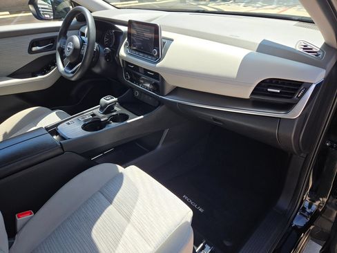 Used 2023 Nissan Rogue SV FWD image 28