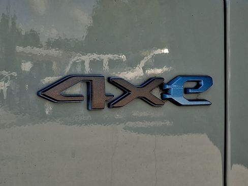 Used 2024 Jeep Wrangler Unlimited w/ Convenience Group AWD/4WD image 29