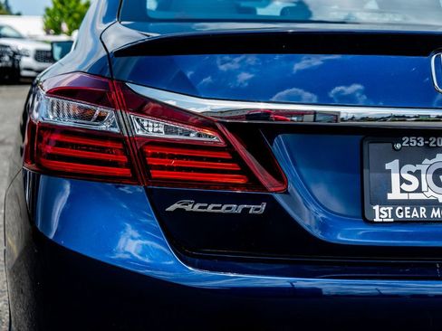 Used 2016 Honda Accord Sport image 10