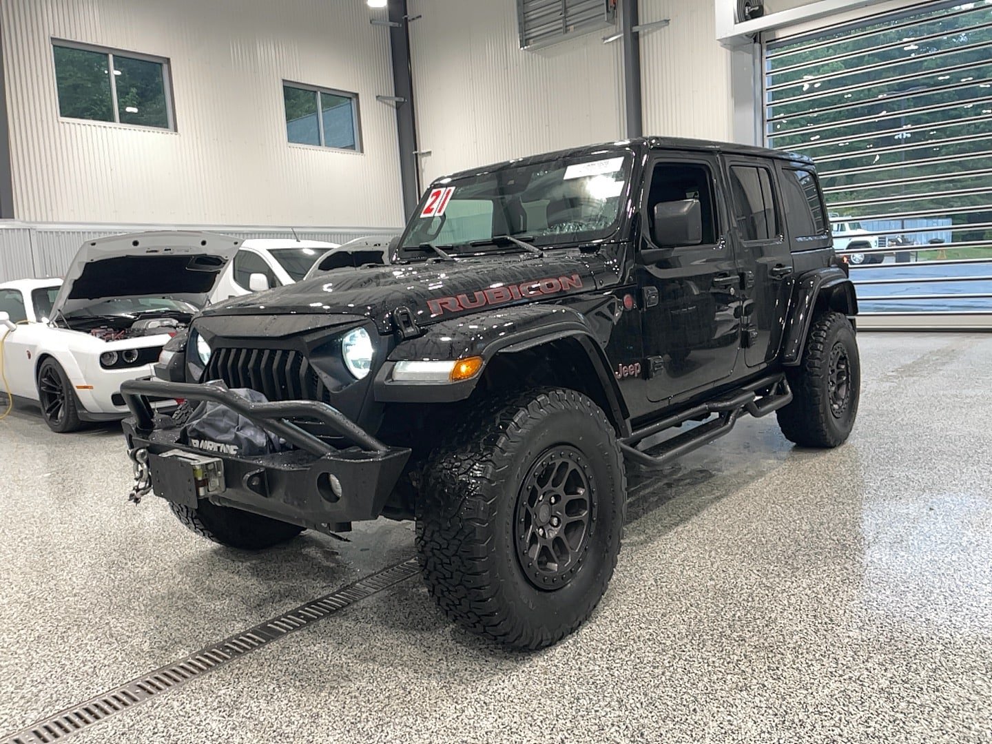 Used 2021 Jeep Wrangler Unlimited Rubicon w/ Xtreme Recon 35" Tire Package AWD/4WD image 4