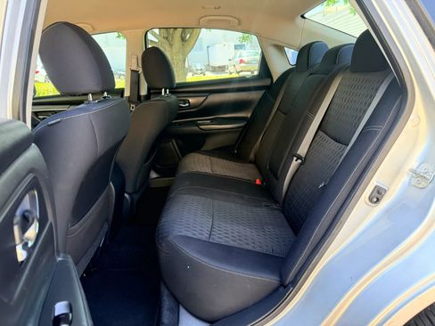 Used 2016 Nissan Altima 2.5 S w/ Power Driver Seat Package FWD image 18