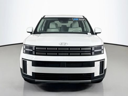 Used 2026 Hyundai Santa Fe SE FWD image 2