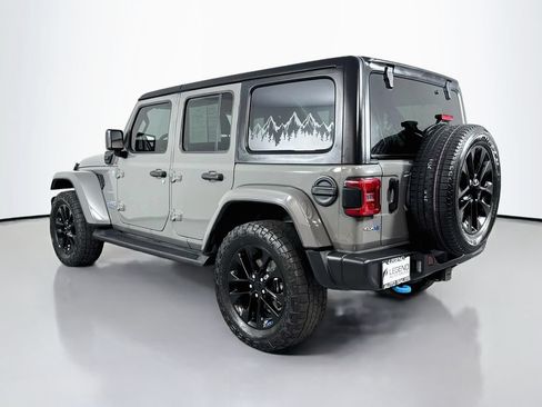 Used 2023 Jeep Wrangler Unlimited Sahara AWD/4WD image 7