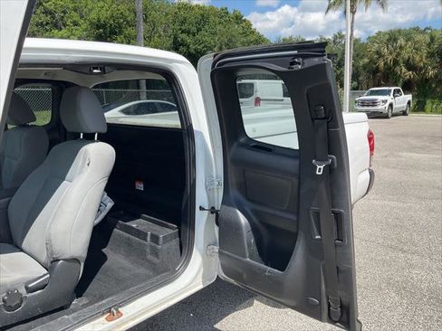 Used 2019 Toyota Tacoma SR RWD image 21