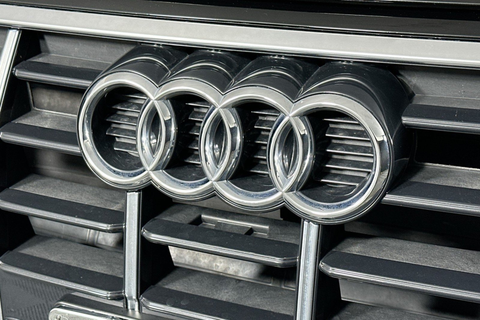 Used 2023 Audi Q5 2.0T Premium AWD/4WD image 15