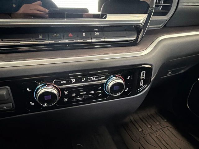 New 2026 GMC Sierra 3500 SLT AWD/4WD image 40