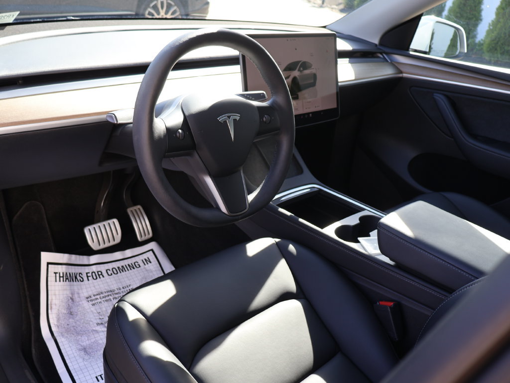 Used 2022 Tesla Model Y Performance AWD/4WD image 25