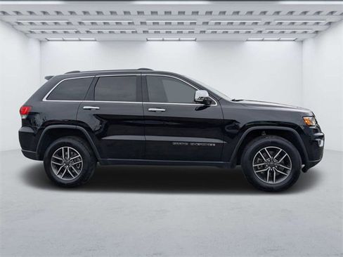 Used 2021 Jeep Grand Cherokee Limited w/ Luxury Group II image 2