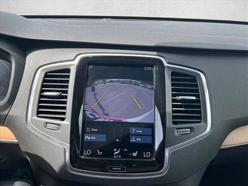 Used 2021 Volvo XC90 T6 Momentum AWD/4WD image 15