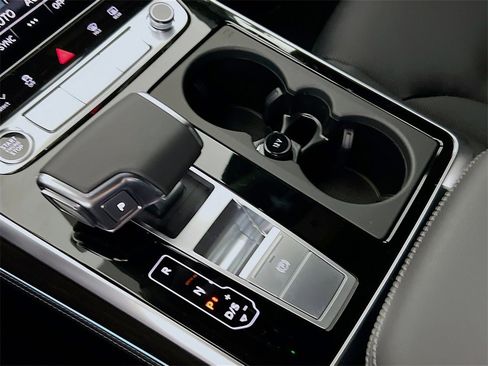 New 2026 Audi Q8 Premium Plus image 18
