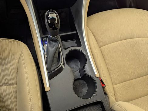 Used 2012 Hyundai Sonata GLS image 15