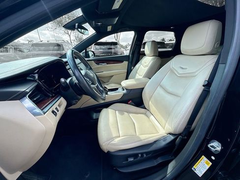 Used 2018 Cadillac XT5 Luxury image 23