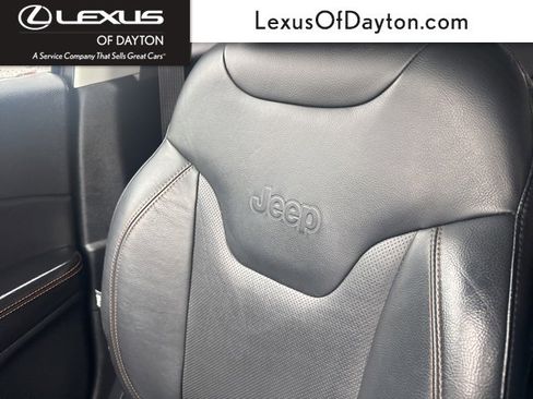 Used 2018 Jeep Compass Limited image 29