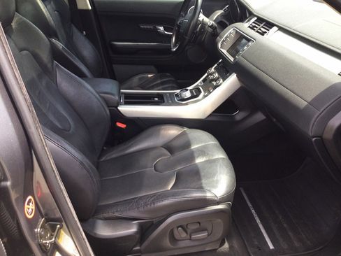 Used 2015 Land Rover Range Rover Evoque Pure Plus AWD/4WD image 24
