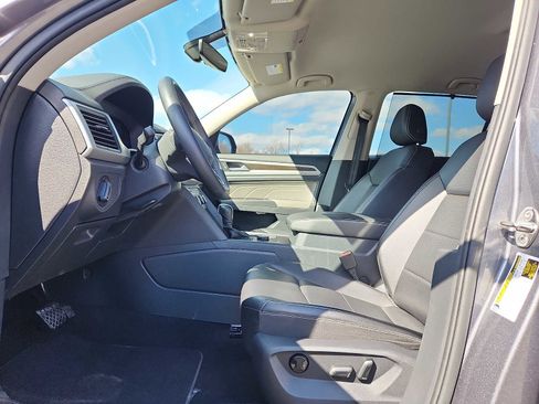 Used 2023 Volkswagen Atlas SE AWD/4WD image 13
