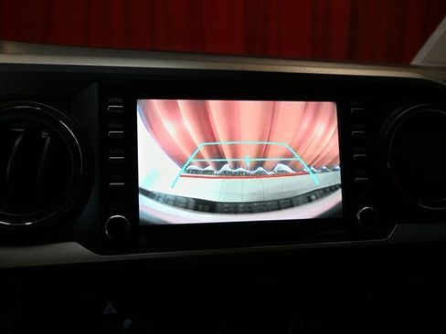 Certified 2020 Toyota Tacoma TRD Off-Road image 5