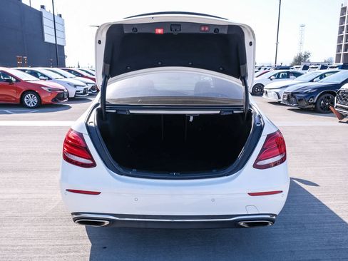Used 2018 Mercedes-Benz E 300 image 28