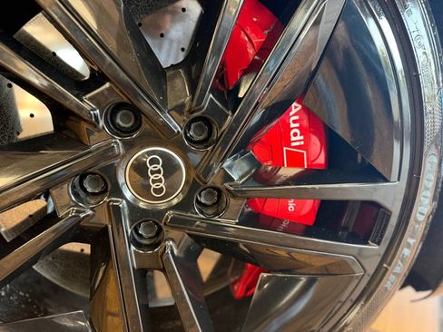Used 2023 Audi RS e-tron GT AWD/4WD image 40