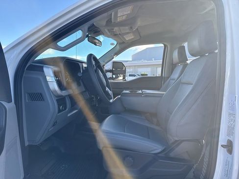 New 2026 Ford F250 XL w/ XL Chrome Package image 9