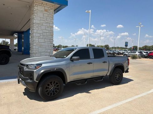 Used 2025 Chevrolet Colorado Trail Boss AWD/4WD image 4
