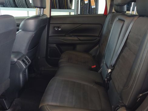 Used 2019 Mitsubishi Outlander ES image 22