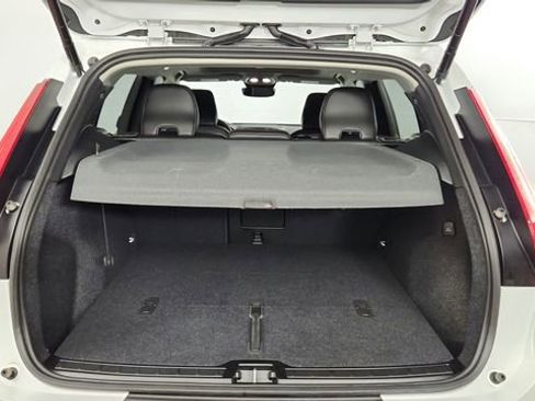 Used 2026 Volvo XC40 B5 Ultra w/ Climate Package AWD/4WD image 39