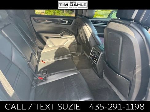 Used 2019 Porsche Cayenne S w/ Premium Plus Package AWD/4WD image 21