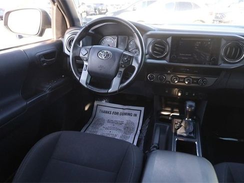 Used 2018 Toyota Tacoma TRD Off-Road image 22