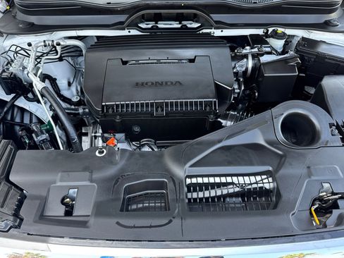 Certified 2023 Honda Pilot Touring image 37
