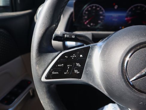 Certified 2025 Mercedes-Benz GLB 250 image 20