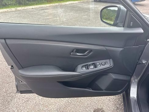 Used 2025 Nissan Sentra S FWD image 19