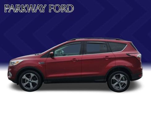 Used 2017 Ford Escape SE w/ SE Leather Comfort Package FWD image 2